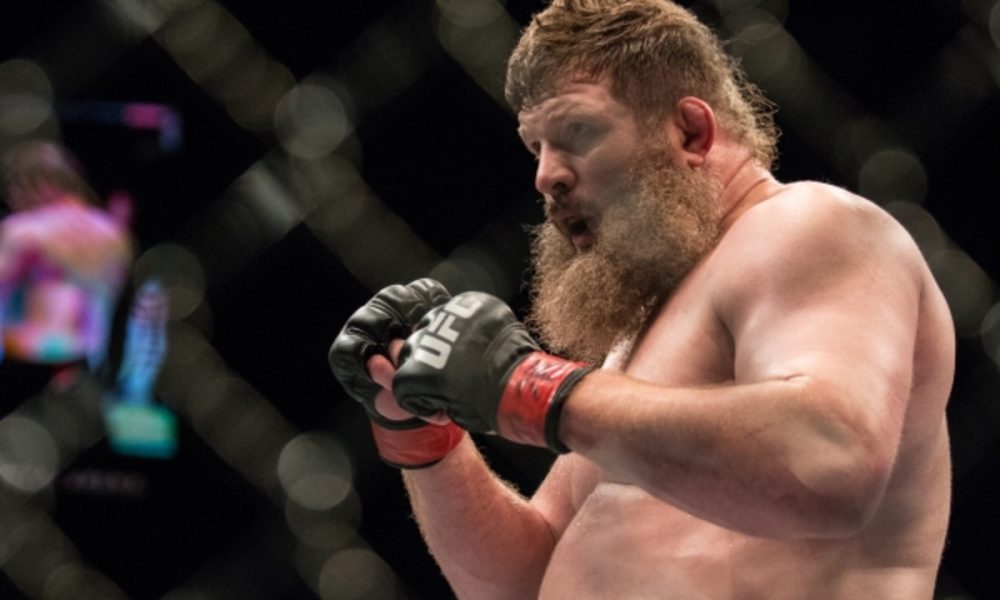 Roy Nelson é um veterano do MMA com passagens por Bellator e UFC.