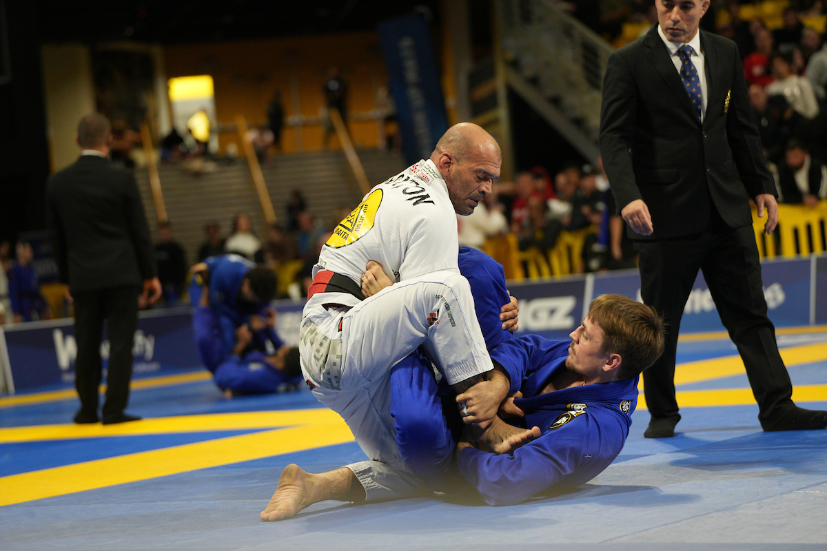 Pai de Mackenzie Dern, Megaton Dias faz história no Mundial de Jiu-Jitsu; entenda