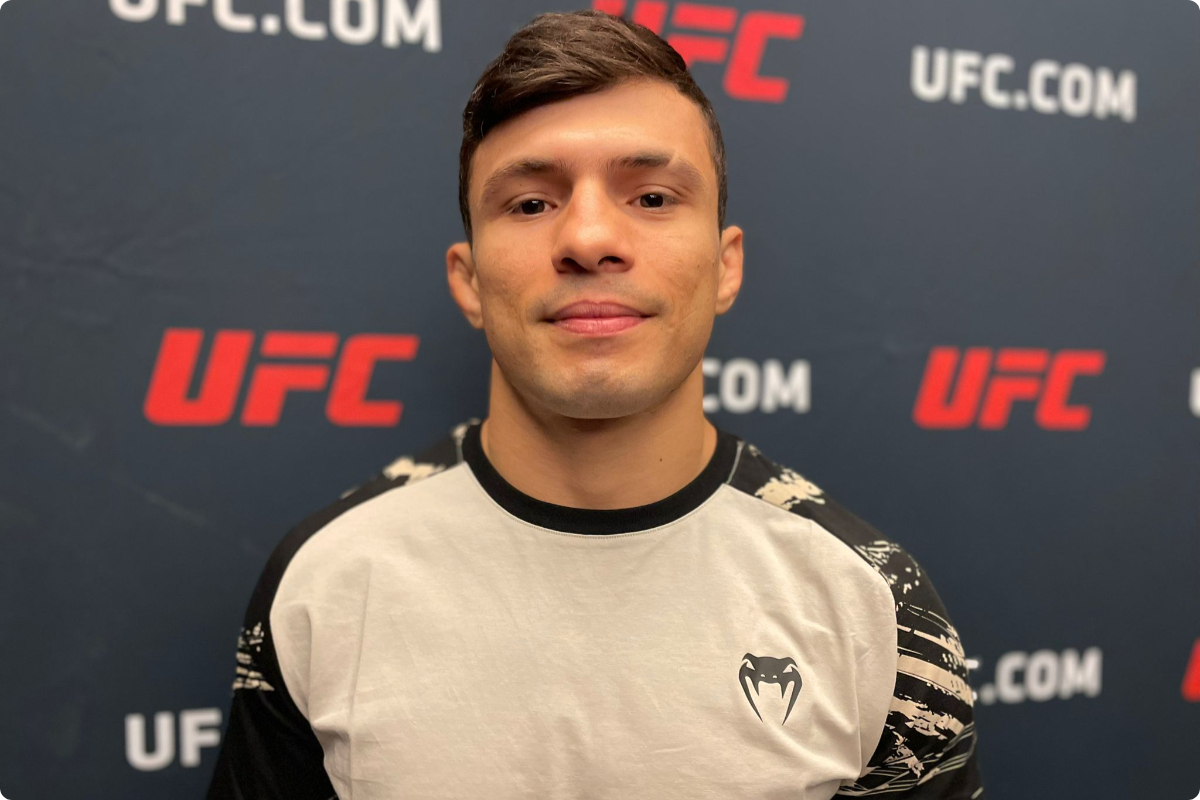 Alessandro Costa venceu a primeira no Ultimate no UFC Vegas 75