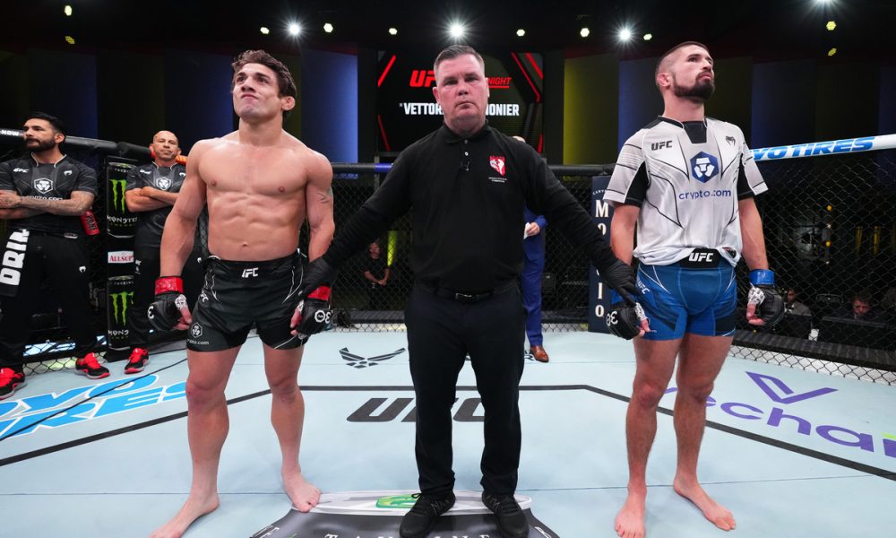 O 'VAR' roubou a cena no card preliminar do UFC Vegas 75