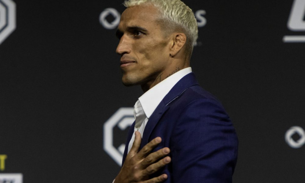 Charles do Bronx lidera importantes estatísticas no UFC