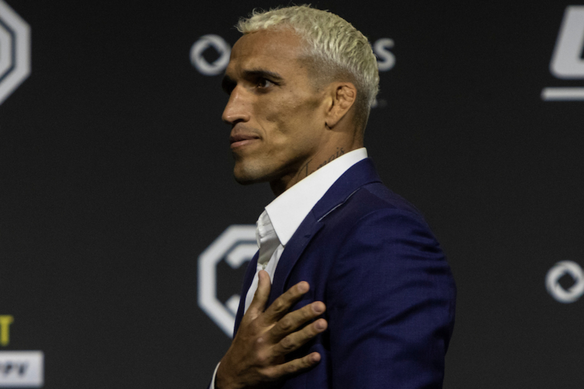 Charles do Bronx lidera importantes estatísticas no UFC