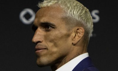 Charles Do Bronx é ex-campeão do UFC e um dos maiores nomes da história do peso-leve do MMA