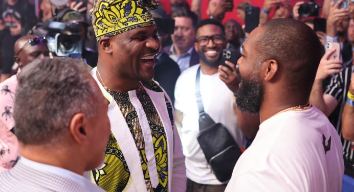 Presidente da PFL compara potencial da liga com do UFC e provoca Dana White: “Está assustado”