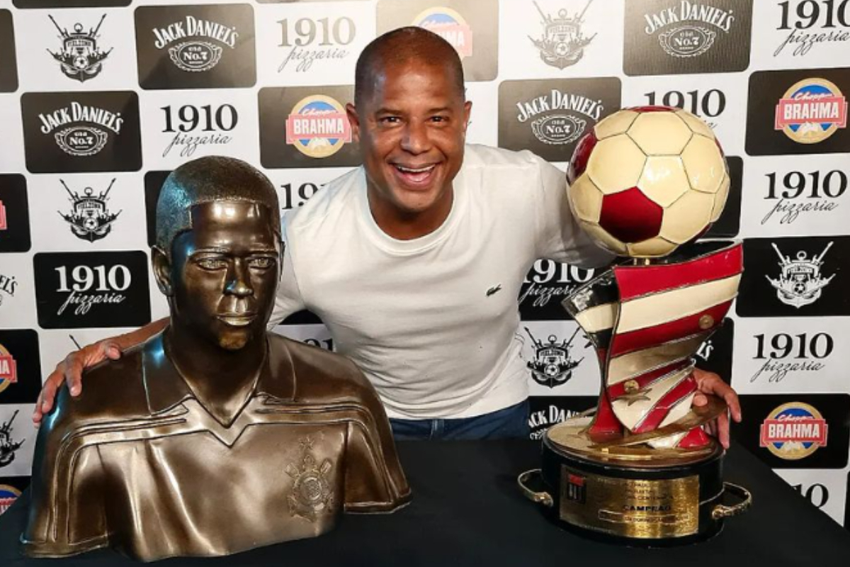 Marcelinho Carioca desafia ex-BBB Pyong Lee para luta de boxe no Fight Music Show