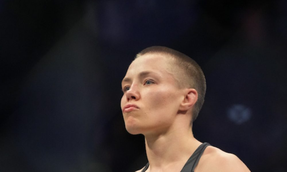 Rose Namajunas momentos antes de entrar em ação no Ultimate