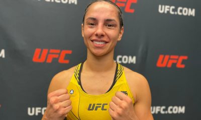 Ariane Lipski posa para foto após vencer no UFC Vegas 76.