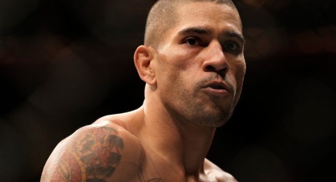 Smith aponta dificuldades de Poatan nos meio-pesados do UFC: “Não é um monstro”