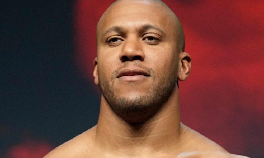 Ciryl Gane é um dos melhores lutadores do peso-pesado do UFC e ex-campeão interino da categoria