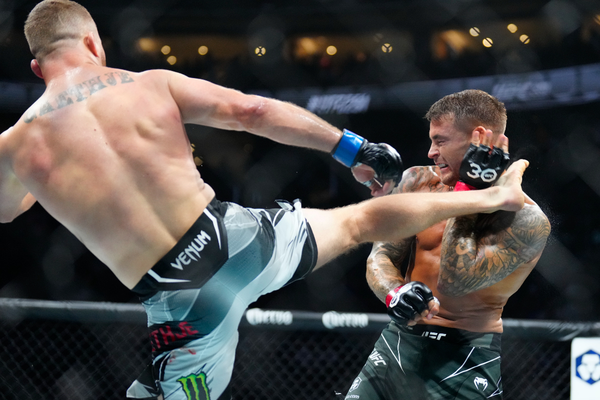 Gaethje surpreende Poirier com um chute alto preciso no UFC 291