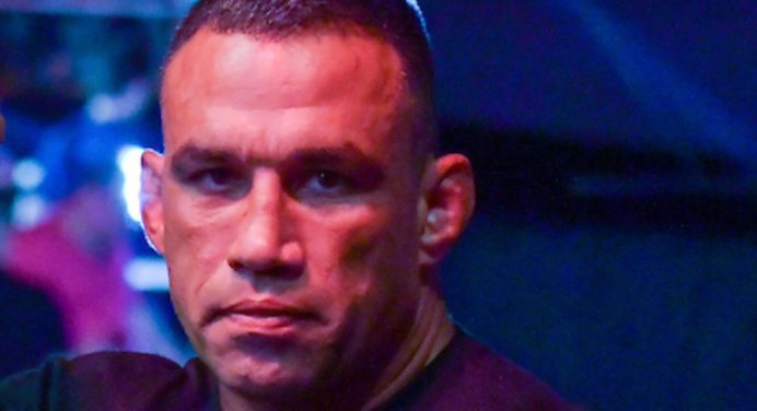 Werdum revela desentendimento com Strickland em treino; americano confirma caso e provoca