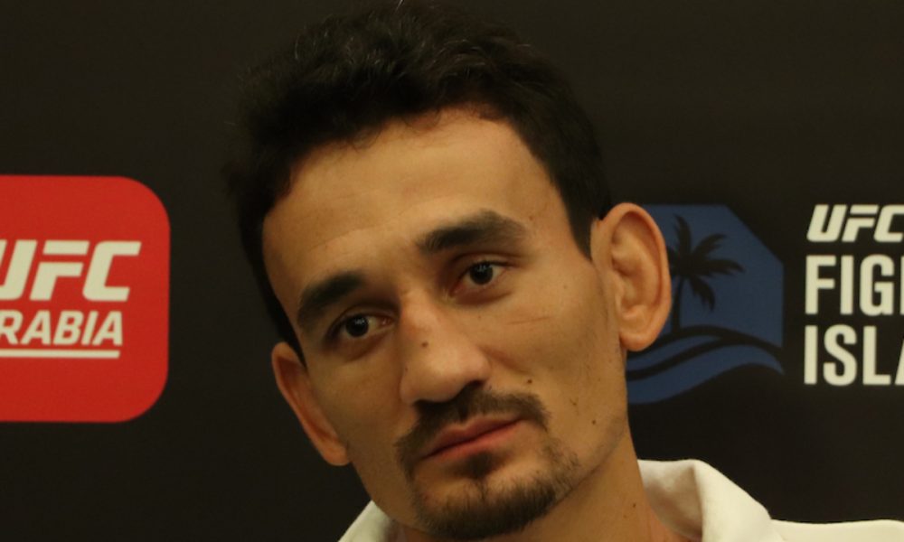 Max Holloway é ex-campeão peso-pena do UFC.