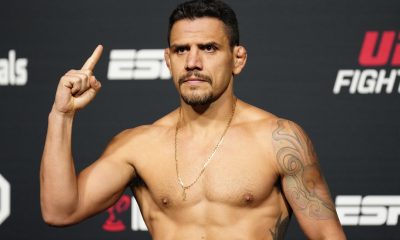 Rafael dos Anjos na pesagem oficial do UFC Vegas 78