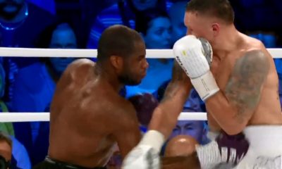 Daniel Dubois aplica golpe que causou polêmica em Oleksandr Usyk.