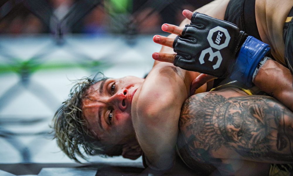 Amanda Lemos perdeu para Zhang Weili no UFC 292