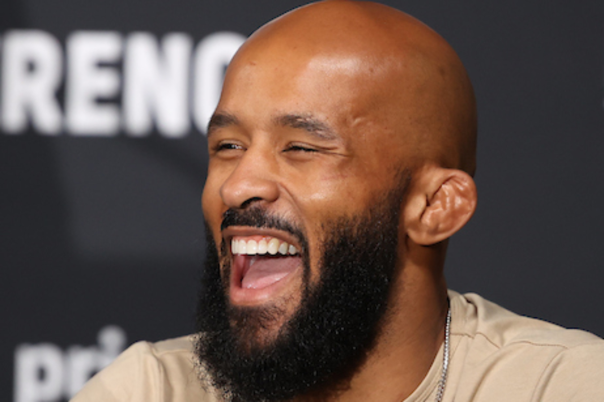 Johnson é ex-campeão do UFC e atual detentor do cinturão do peso-mosca do ONE Championship