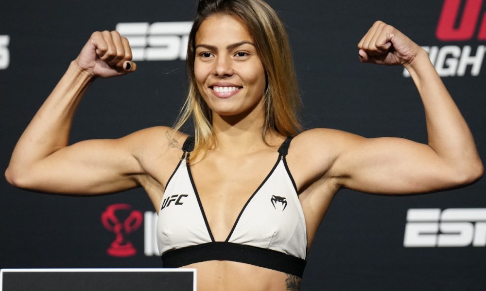 Luana Santos bate o peso e confirma sua estreia no UFC