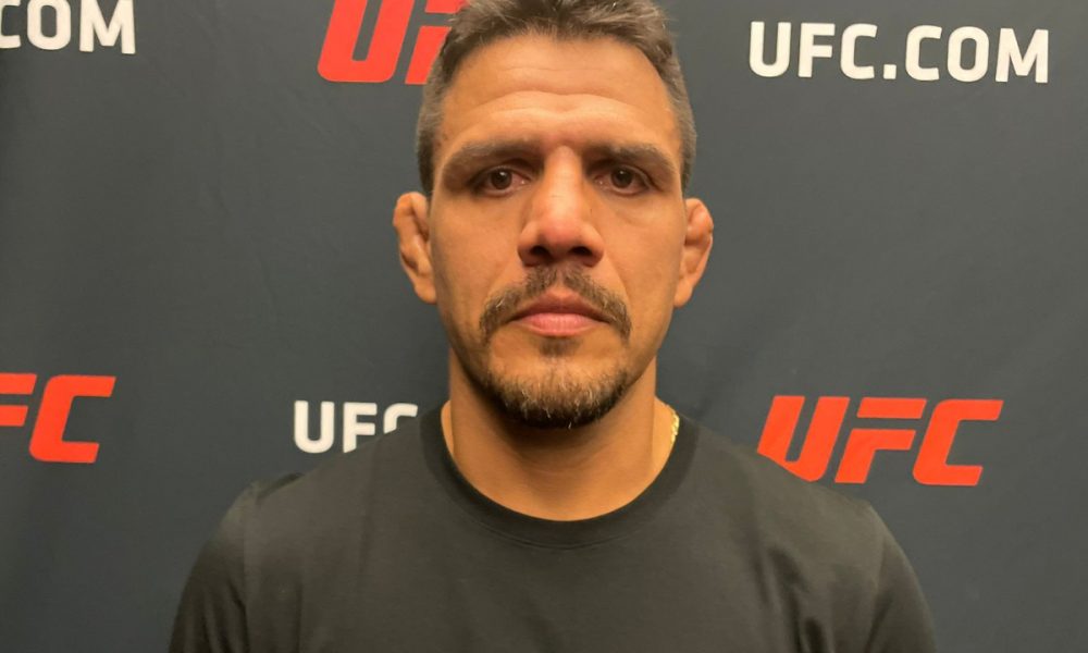 Rafael dos Anjos é ex-campeão do peso-leve do UFC e um dos principais lutadores brasileiros na história do MMA