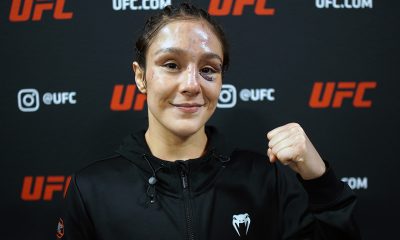 Alexa Grasso posa para fotos após conversar com a reportagem da Ag Fight