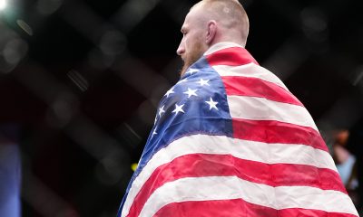 Joe Pyfer enrolado na bandeira dos EUA após vencer Abdul Razak Alhassan no UFC Vegas 80.