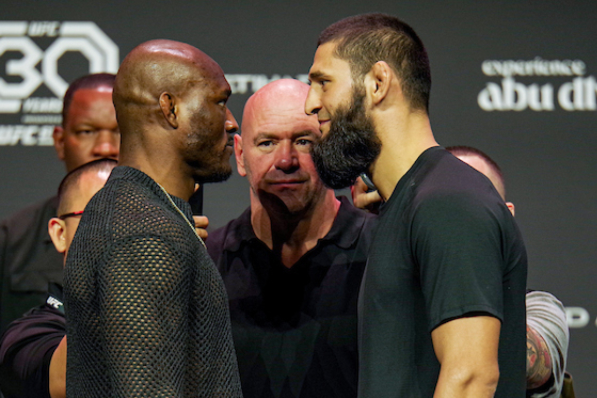 Kamaru Usman e Khamzat Chimaev fazem encarada antes do UFC 294.