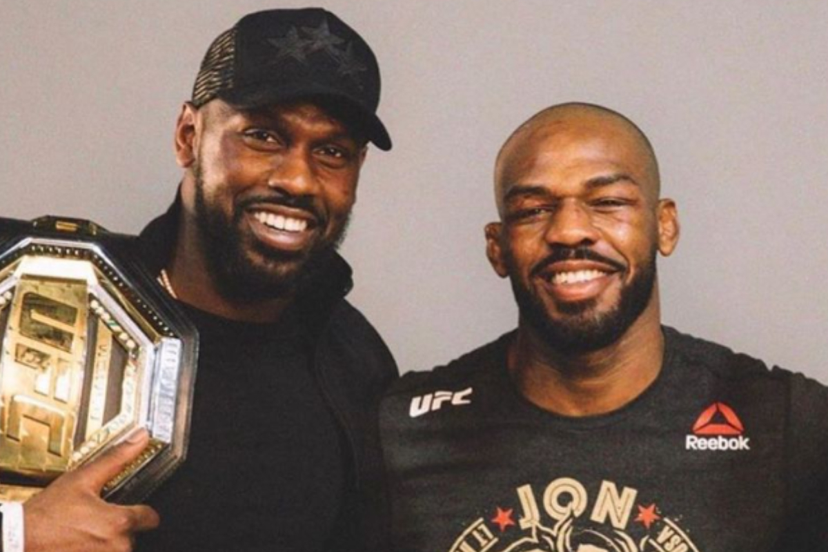 Vídeo mostra momento da prisão de irmão de Jon Jones, acusado de violência doméstica; veja