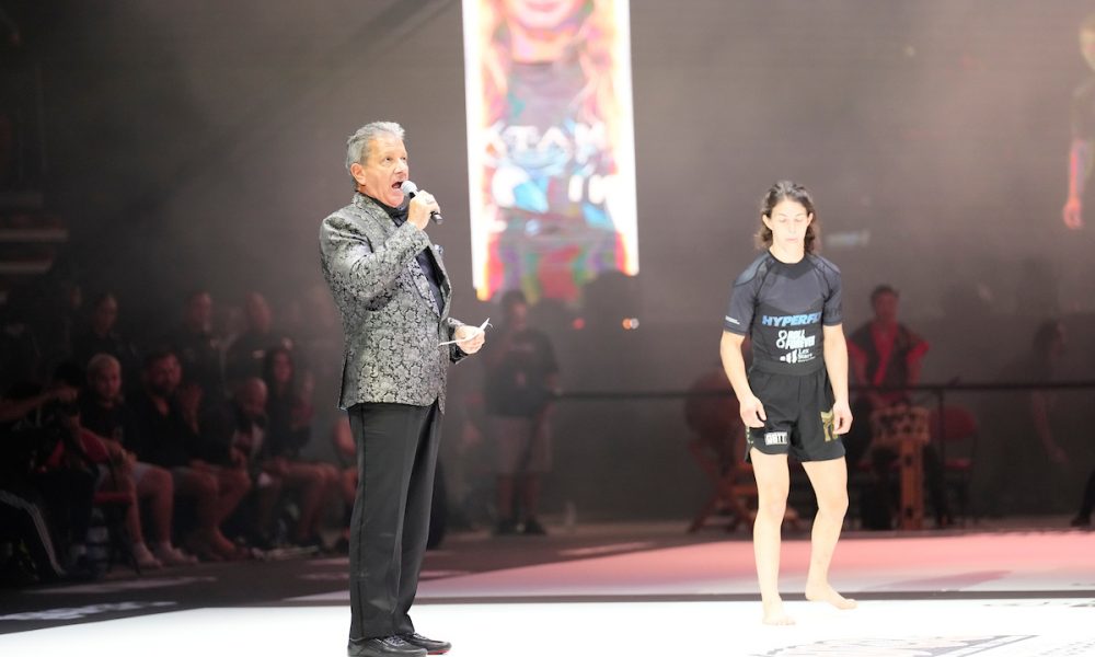 Bruce Buffer no ADCC 2022.