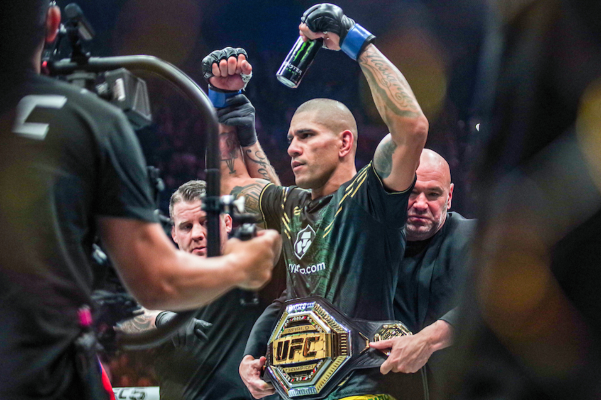 Alex Poatan venceu Jiri Prochazka no UFC