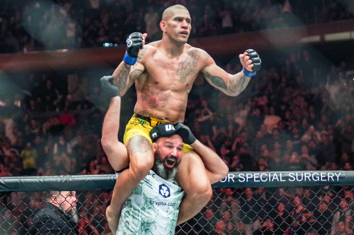 Chama na amizade! Alex Poatan presenteia Glover Teixeira com carro novo; veja