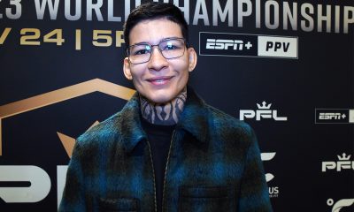 Larissa Pacheco posa para fotos após dar entrevista antes da final da PFL 2023