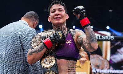Larissa Pacheco posa para fotos após conquistar o título dos pesos-penas da PFL