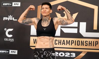 Larissa Pacheco posa para fotos após bater o peso para a final do PFL