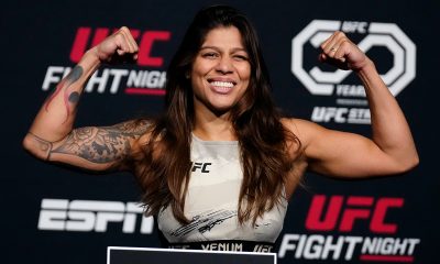 Mayra Sheetara Bueno posa para fotos após bater o peso para luta no UFC