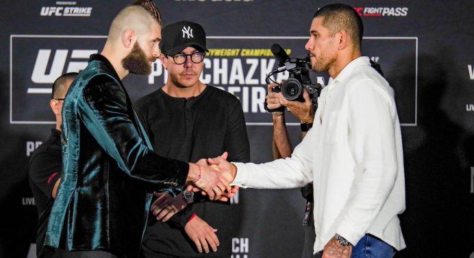 Ex-rival, Jiri Prochazka projeta triunfo de Alex Poatan no UFC Casa Branca