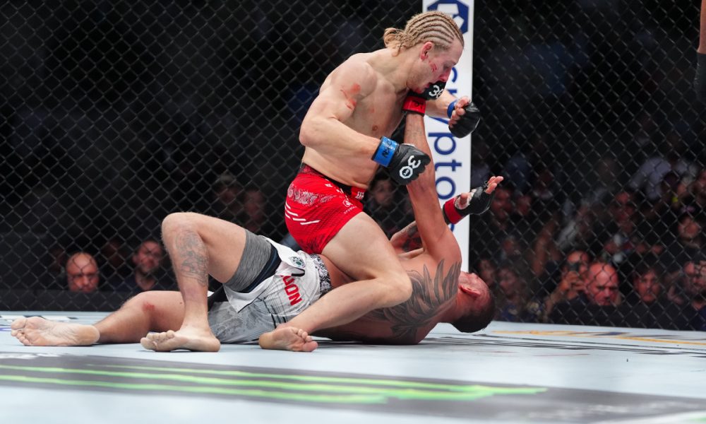 Paddy Pimblett venceu Tony Ferguson no UFC 296.