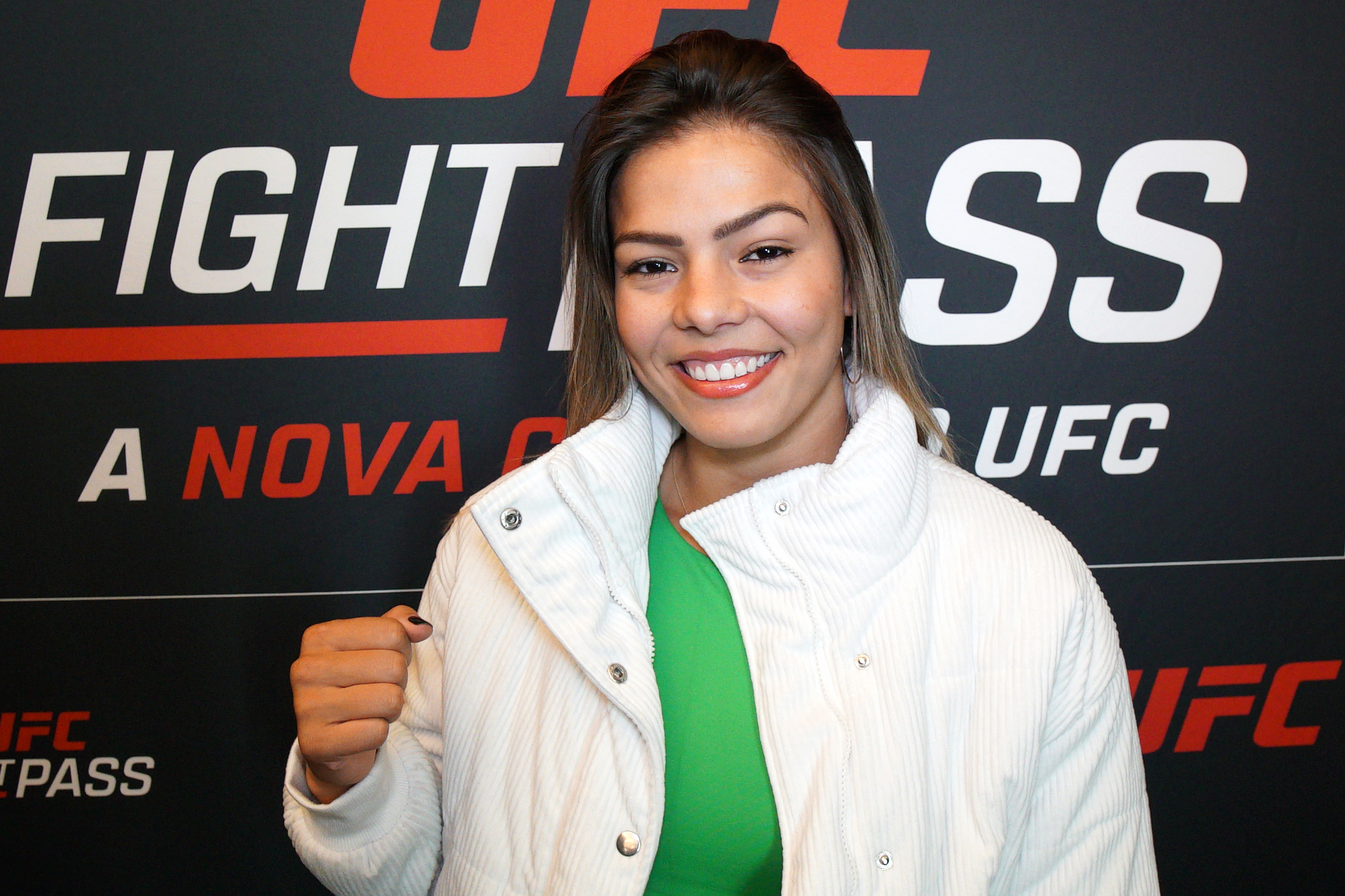 Em duelo de judocas, Luana Santos vê trocação como chave para vencer no UFC Vegas 83