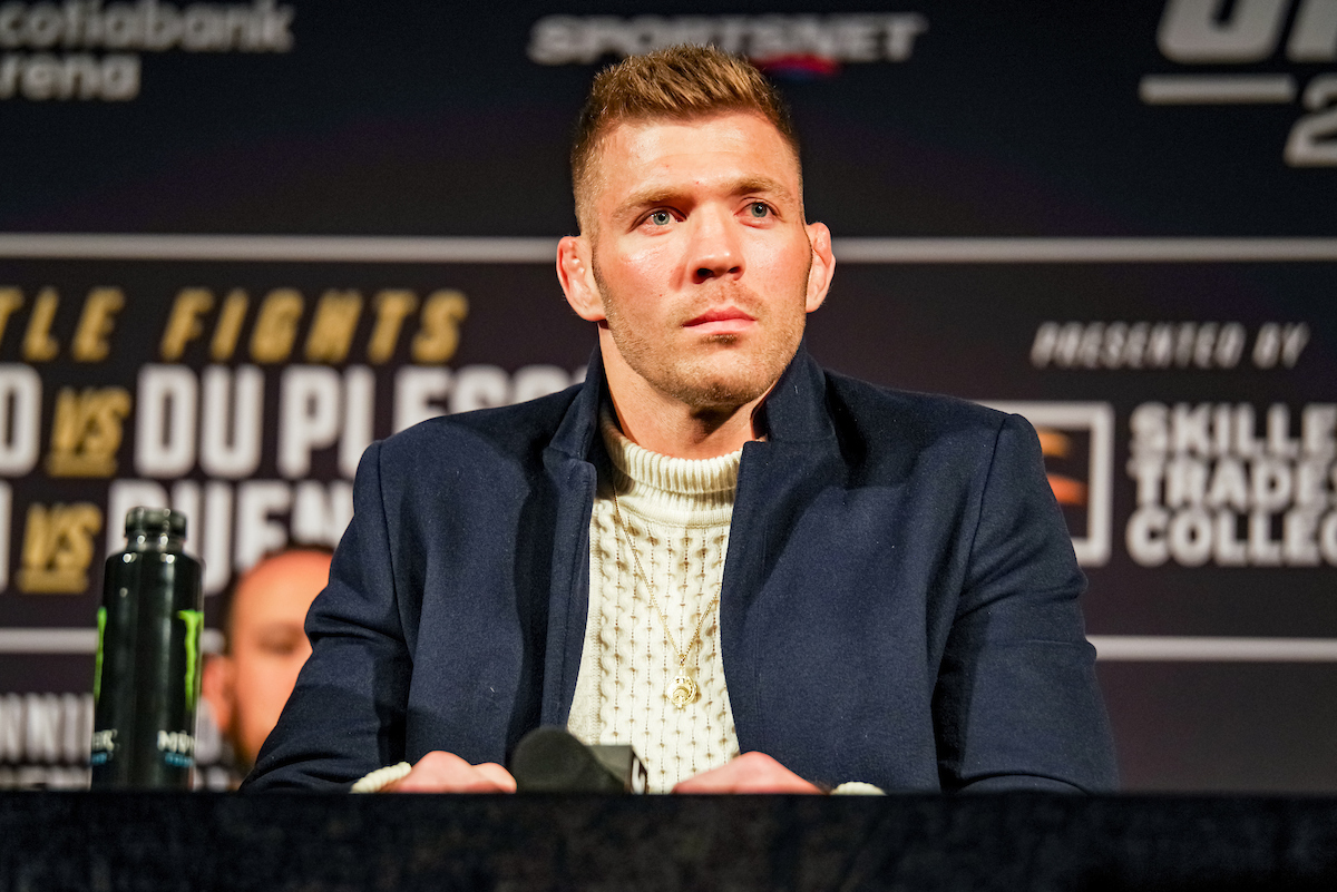 Dricus du Plessis na coletiva de imprensa pré-UFC 297.