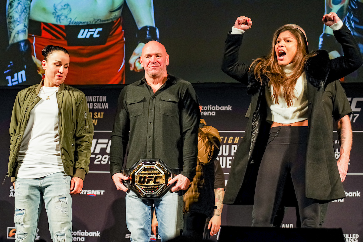 Saiba como assistir o UFC 297, evento com duas disputas de cinturão