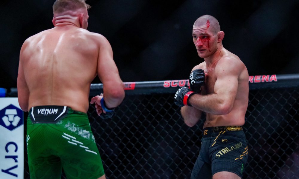 Sean Strickland perdeu para Dricus du Plessis no UFC 297.