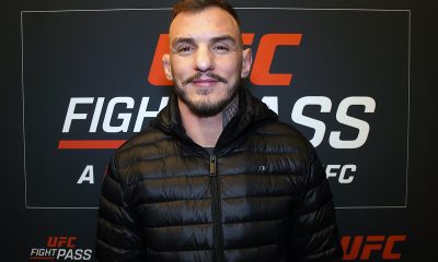 Renato Moicano posa para fotos após conceder entrevista para a reportagem da Ag Fight