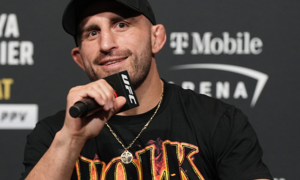Alexander Volkanovski é campeão dominante dos penas do UFC