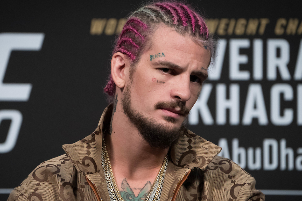 Sean O'Malley é campeão dos galos do UFC