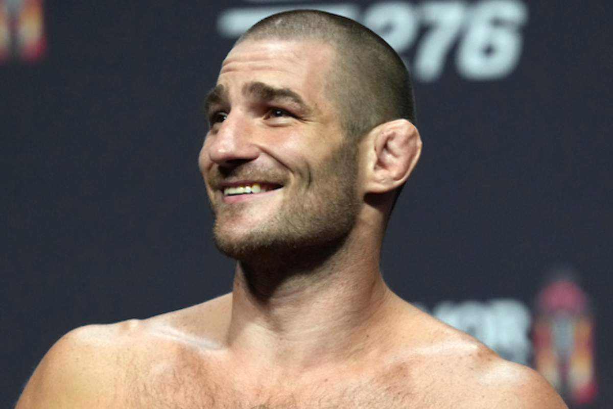 Sean Strickland é ex-campeão do peso-médio do UFC