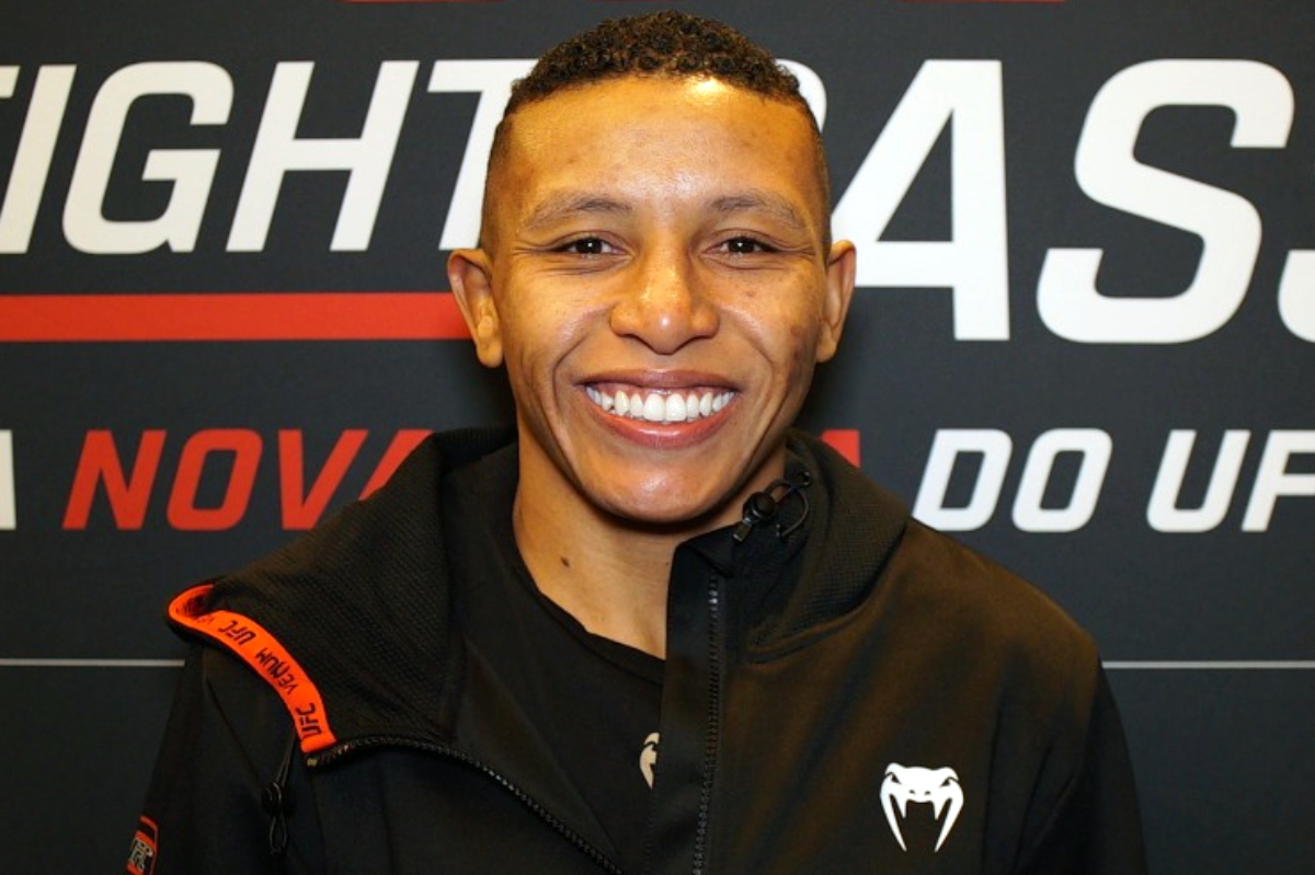 Josiane Nunes destaca evolução no grappling para defender invencibilidade no UFC