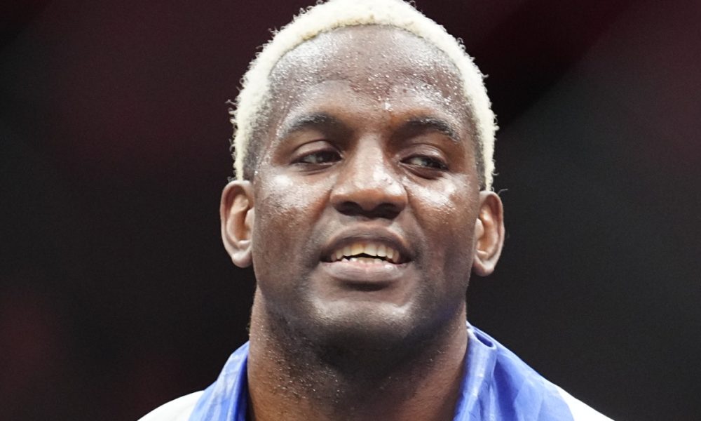 Robelis Despaigne é um striker de elite que integra o peso-pesado do UFC