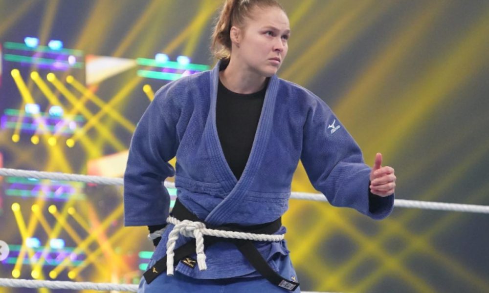 Ronda Rousey quimono WWE