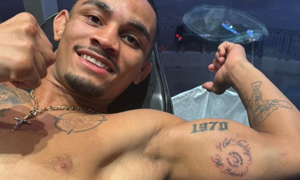 André Mascote eternizou a mordida recebida na pele