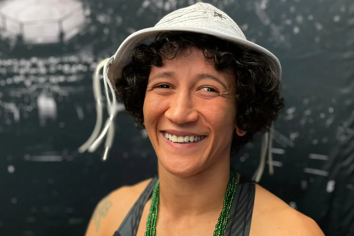 Virna Jandiroba integra o top-5 dos palhas do UFC