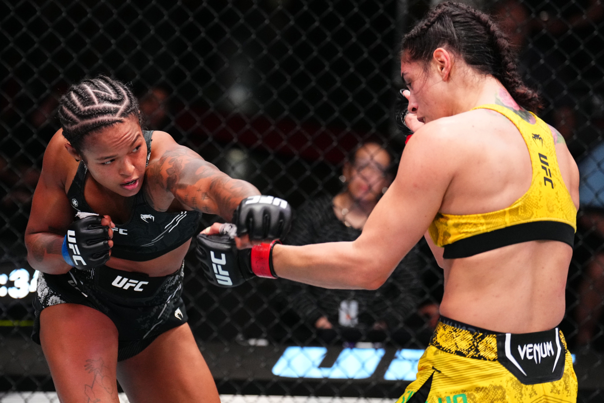 Karine Killer (à esquerda) venceu Ariane Lipski no UFC Vegas 91.