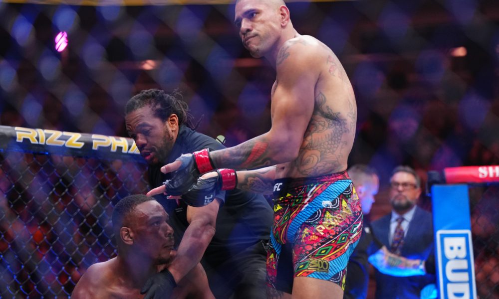 Alex Poatan é campeão dos meio-pesados do UFC